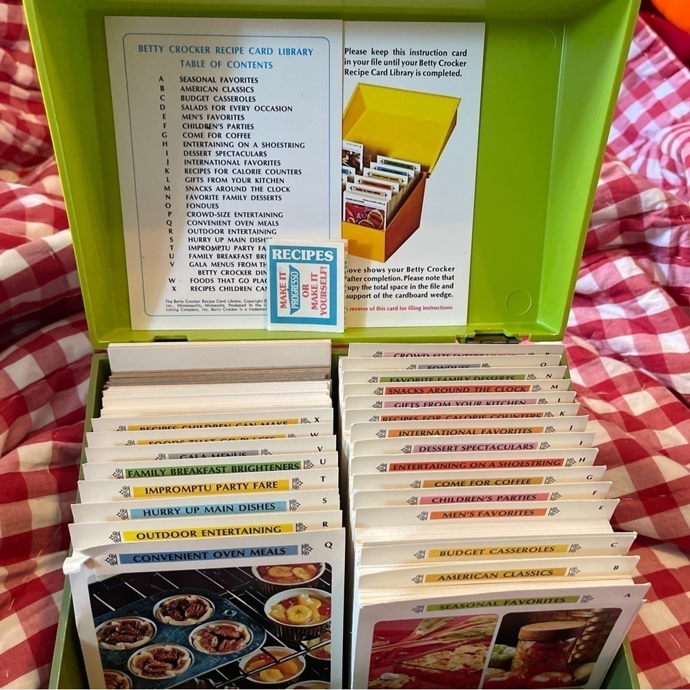 Betty Crocker 1971 Recipe Card Library Vintage 70’s Green Box